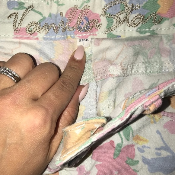 Floral pants Like New - Picture 4 of 5